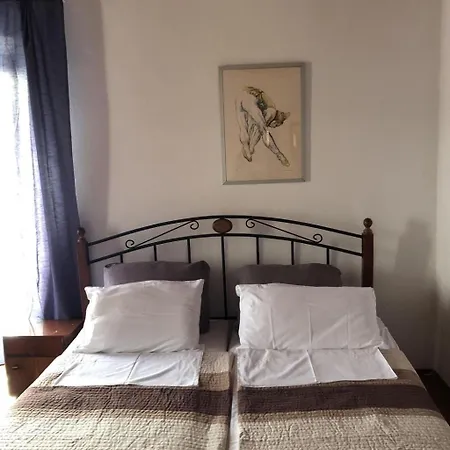 Mit Kamin In Der Stadt By Interhome * Roč
