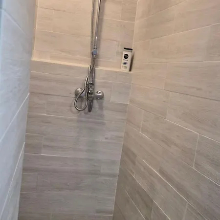 Mit Kamin In Der Stadt By Interhome Roč